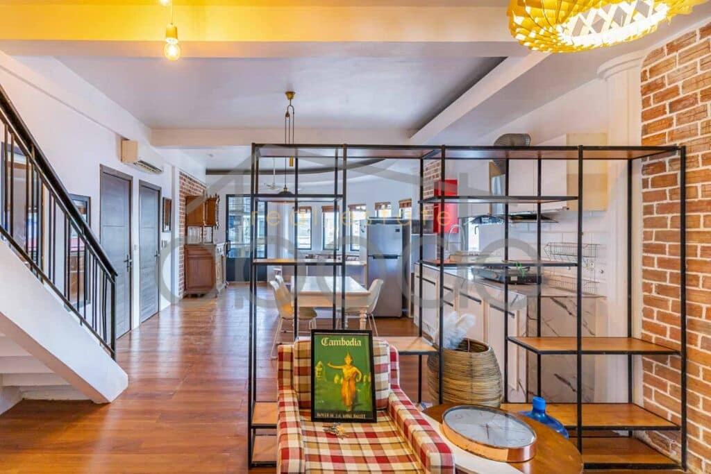3 bedroom apartment for rent Riverside Daun Penh