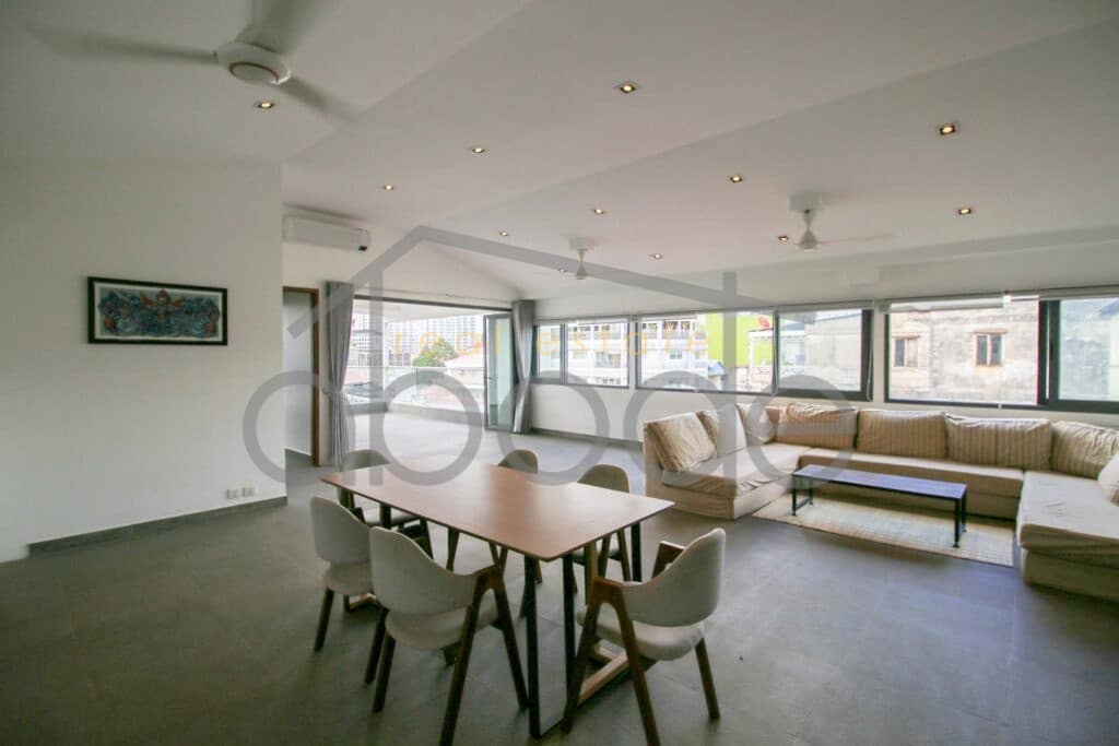 3 bedroom renovated apartment for sale Daun Penh Riverside Wat Phnom
