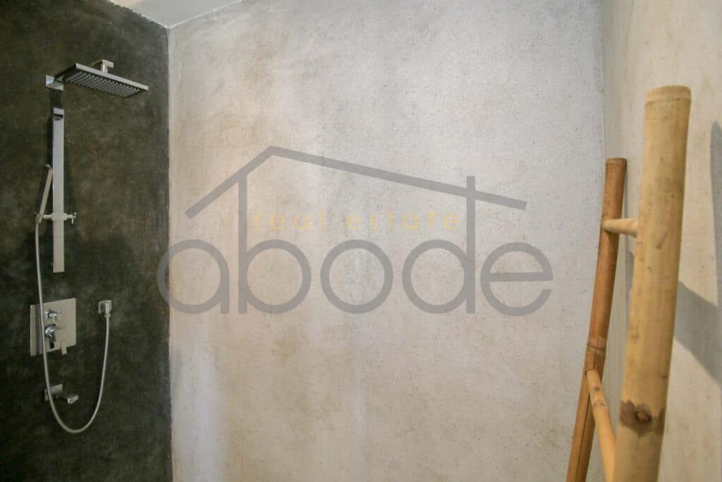 3 bedroom renovated apartment for sale Daun Penh Riverside Wat Phnom