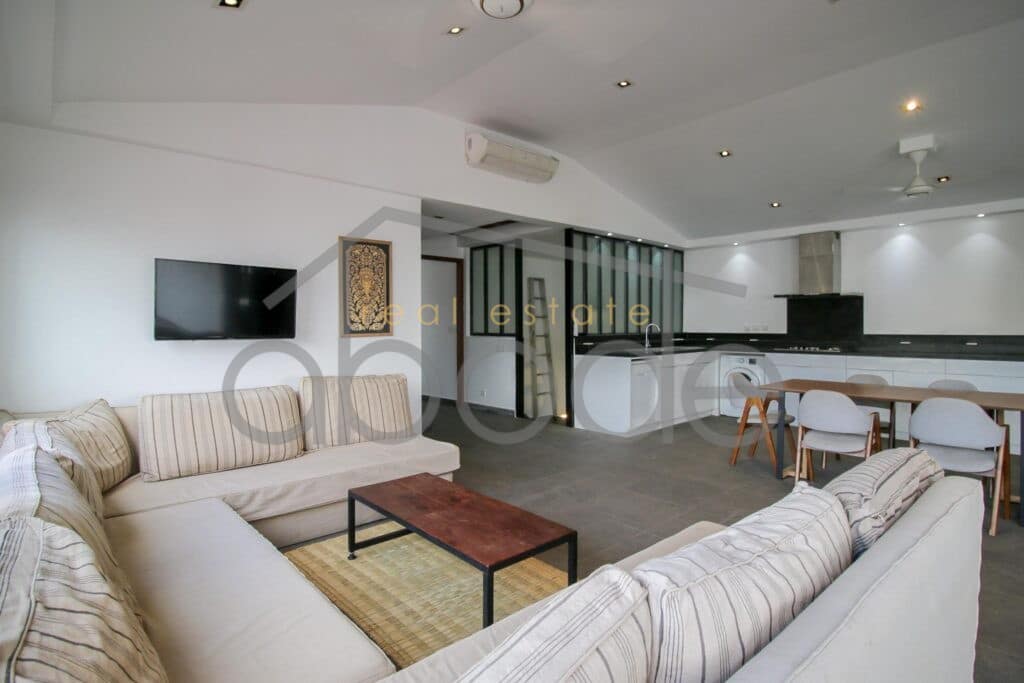 3 bedroom renovated apartment for sale Daun Penh Riverside Wat Phnom