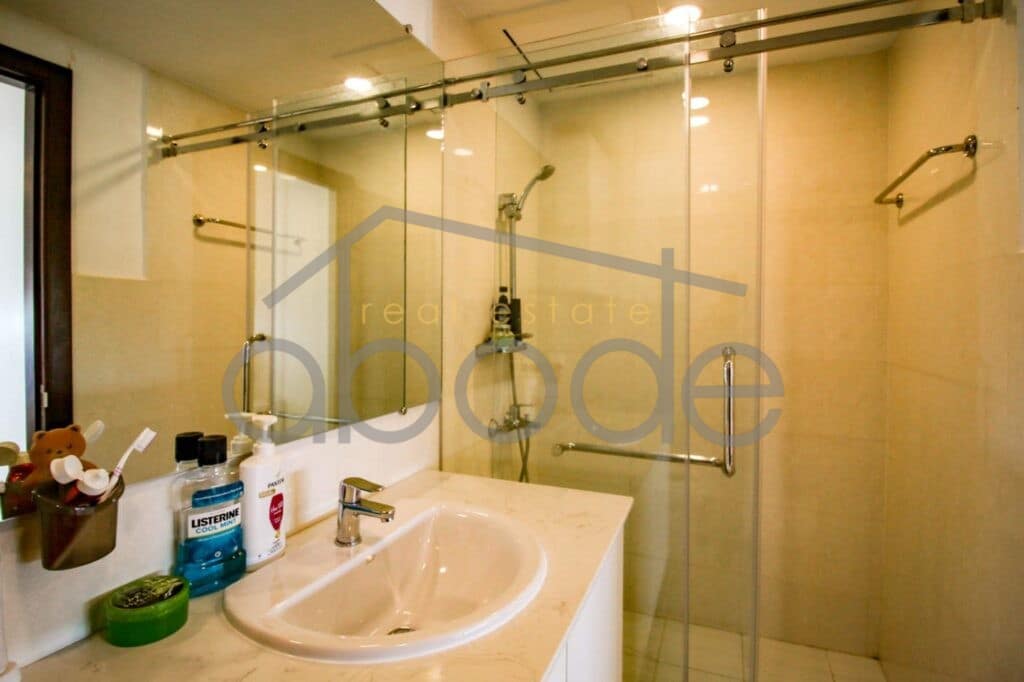 4 bedroom penthouse apartment for sale Chroy Changvar