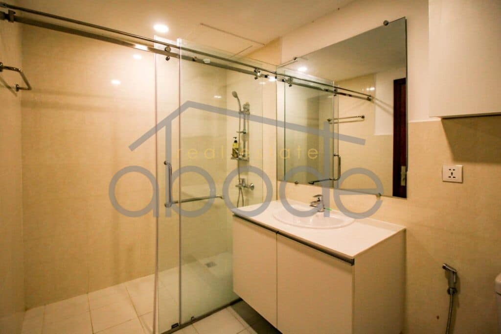 4 bedroom penthouse apartment for sale Chroy Changvar