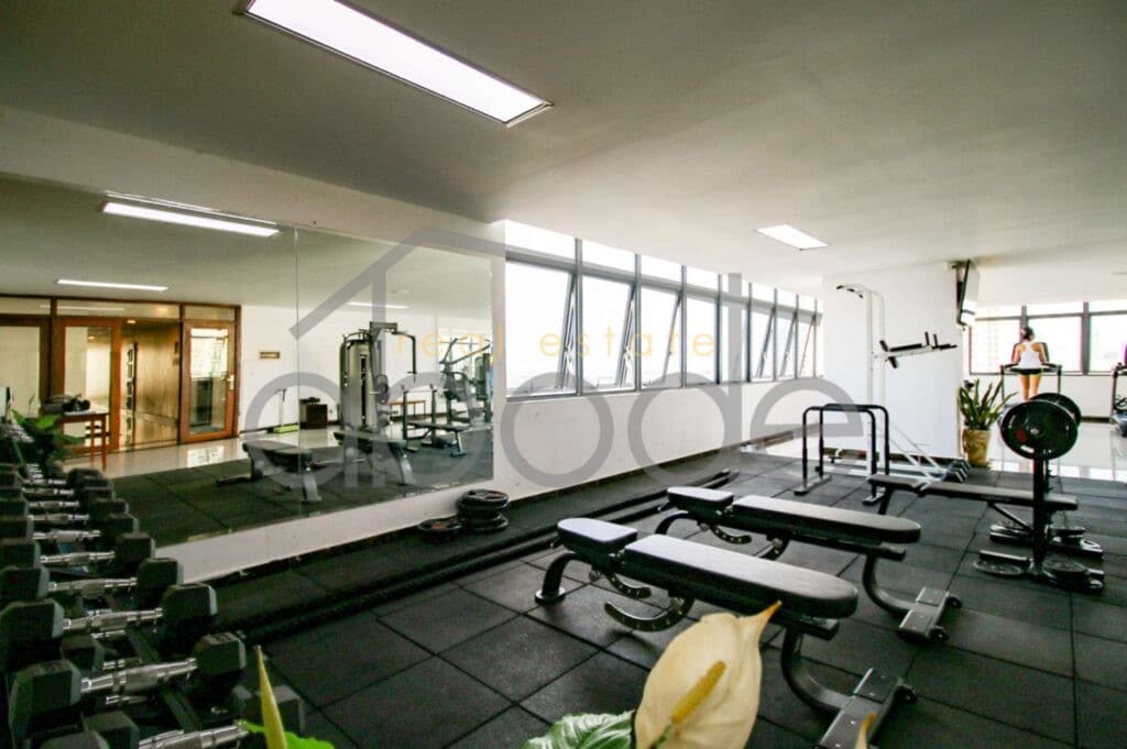 4 bedroom penthouse apartment for sale Chroy Changvar