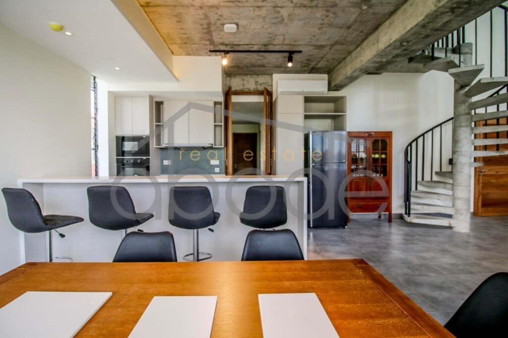 Luxury duplex 4 bedroom apartment for rent Chroy Changvar