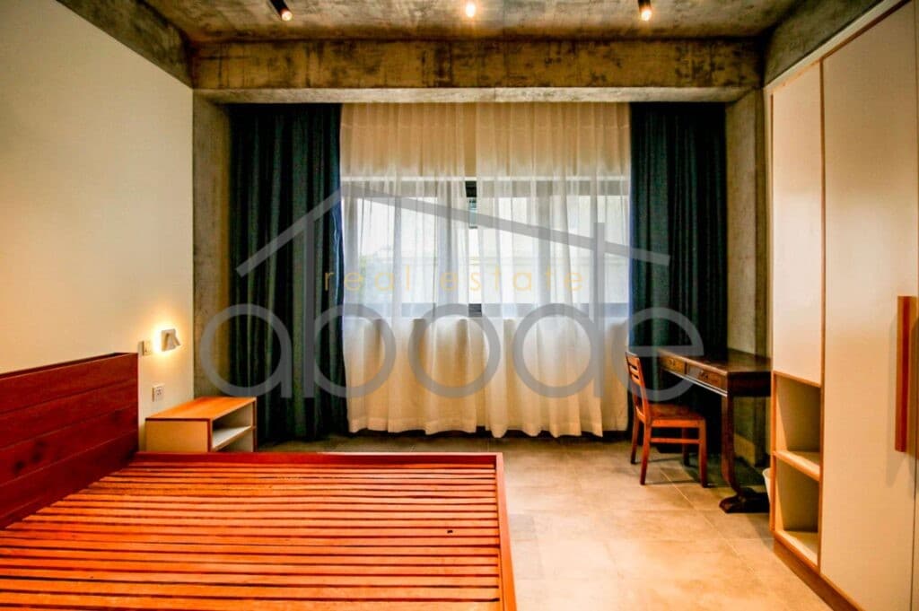 Luxury duplex 4 bedroom apartment for rent Chroy Changvar