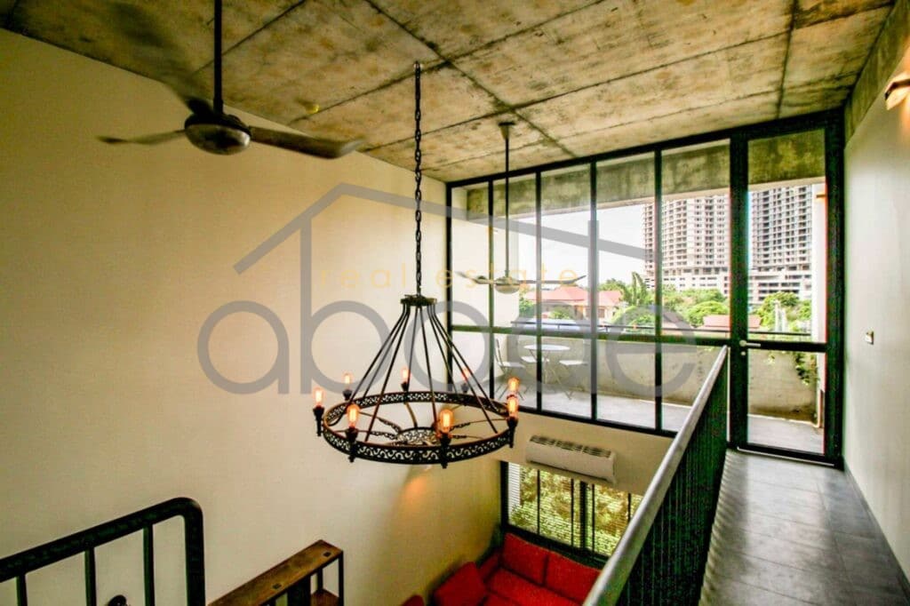 Luxury duplex 4 bedroom apartment for rent Chroy Changvar