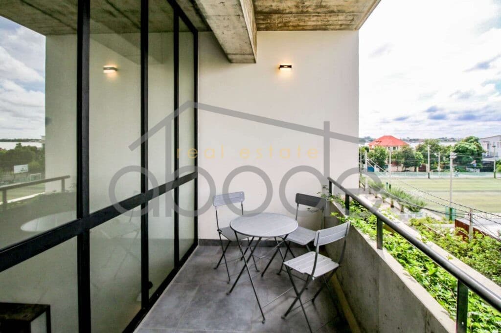 Luxury duplex 4 bedroom apartment for rent Chroy Changvar