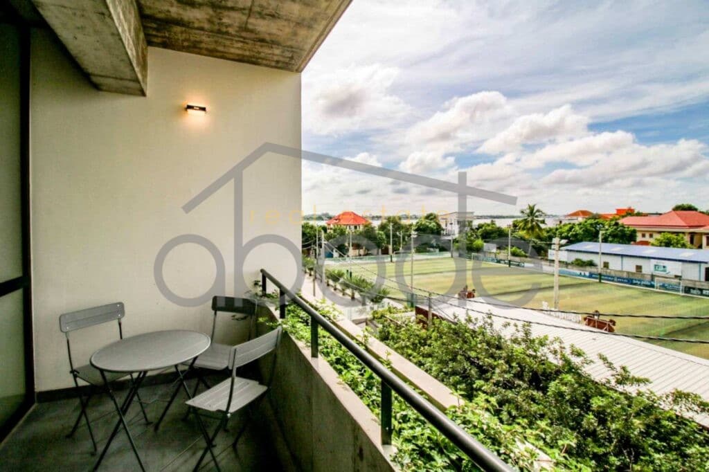 Luxury duplex 4 bedroom apartment for rent Chroy Changvar