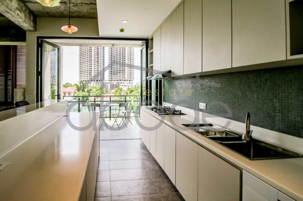 Modern 3 bedroom apartment for rent Chroy Changvar