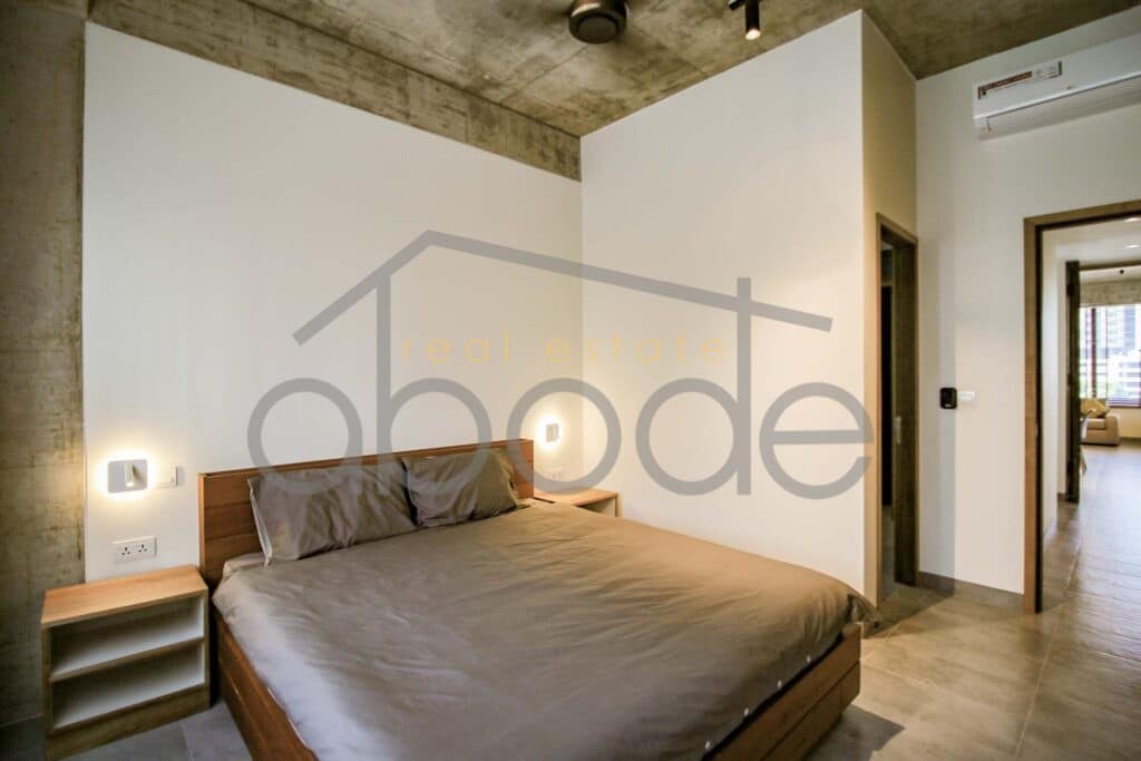 Modern 4 bedroom apartment for rent Chroy Changvar Swimming Pool