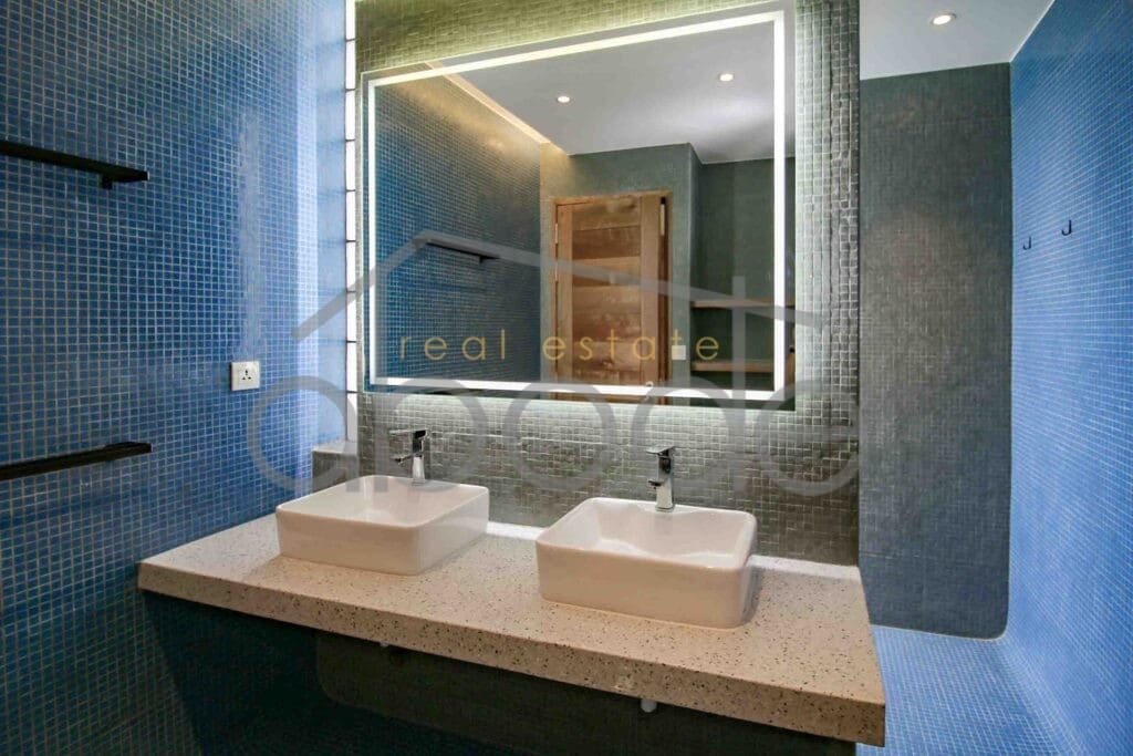 Modern 4 bedroom apartment for rent Chroy Changvar Swimming Pool