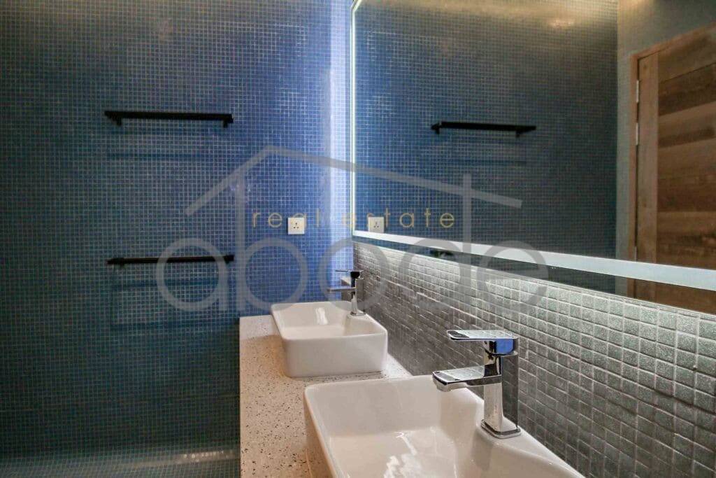 Modern 4 bedroom apartment for rent Chroy Changvar Swimming Pool