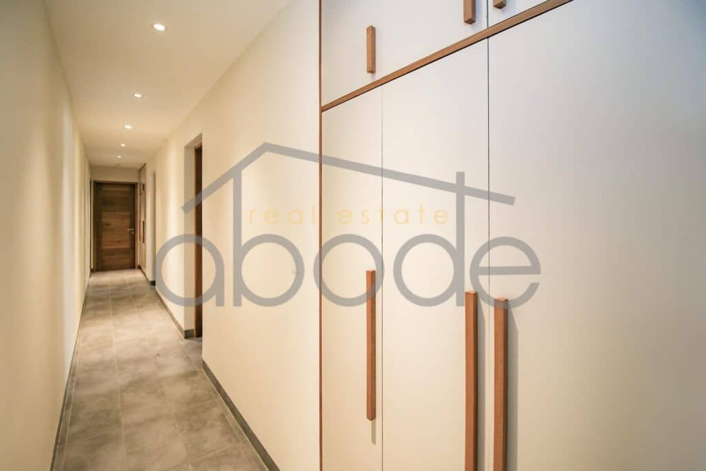 Modern 4 bedroom apartment for rent Chroy Changvar Swimming Pool