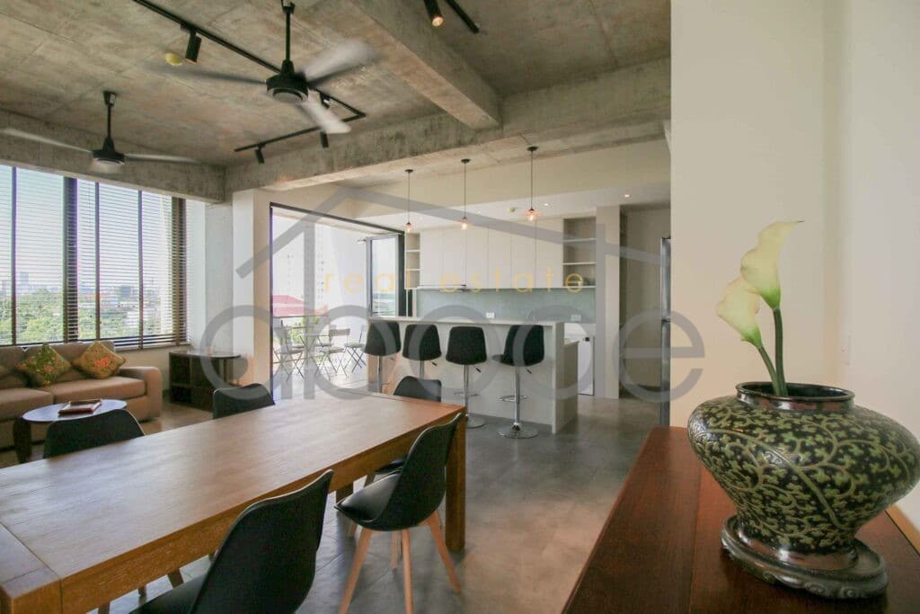 Modern 4 bedroom apartment for rent Chroy Changvar Swimming Pool