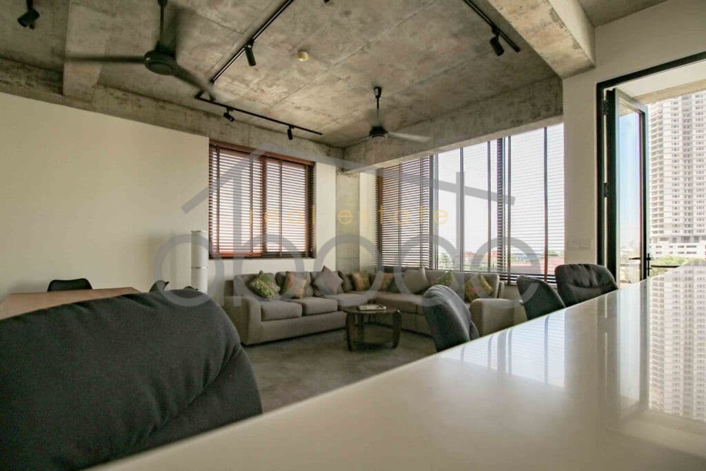Modern 4 bedroom apartment for rent Chroy Changvar Swimming Pool