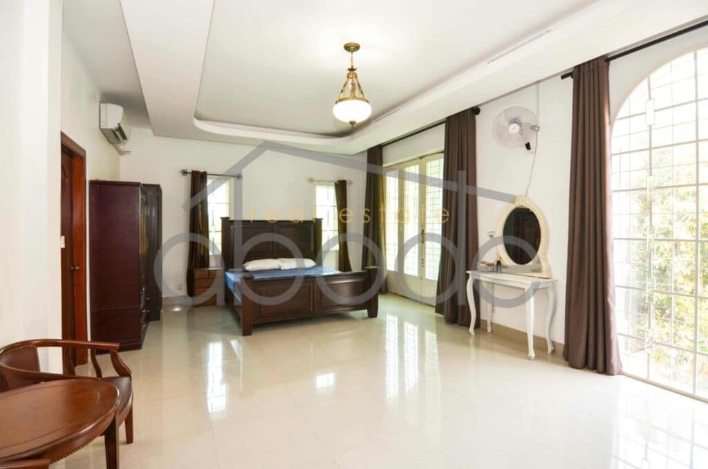 Villa for rent Chroy Changvar Phnom Penh