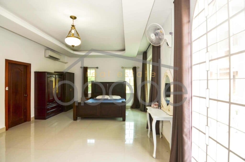 Villa for rent Chroy Changvar Phnom Penh