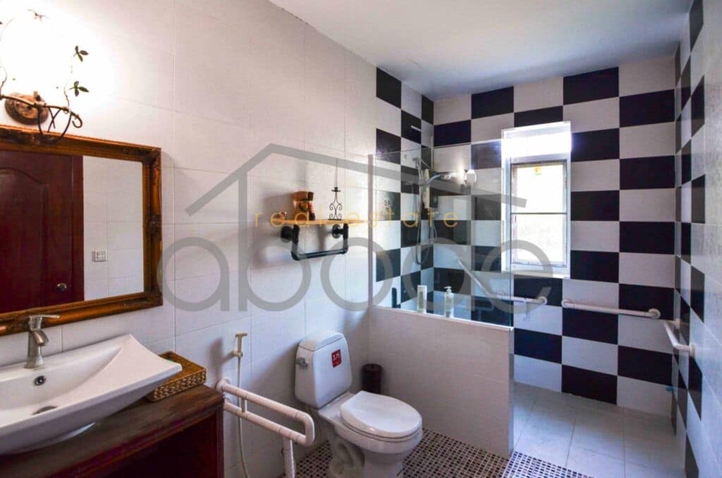 Villa for rent Chroy Changvar Phnom Penh