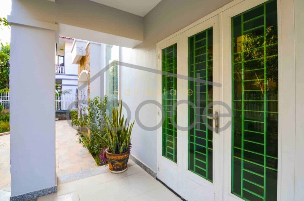 Villa for rent Chroy Changvar Phnom Penh