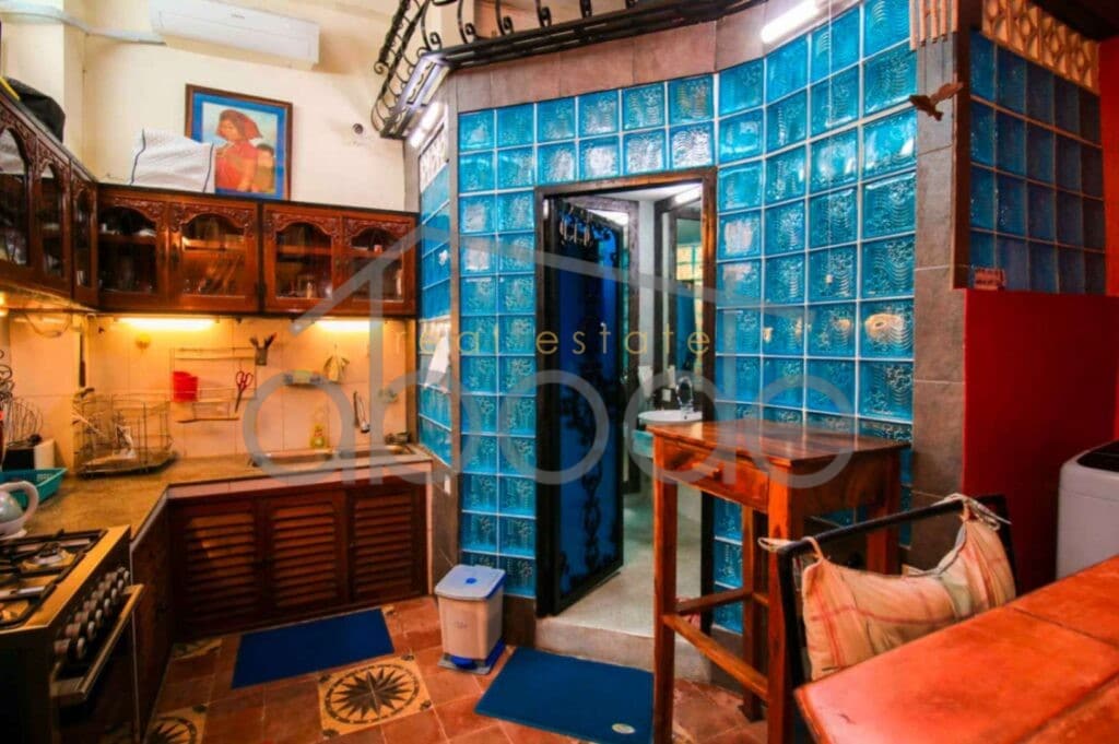 1 bedroom colonial style apartment for rent Daun Penh