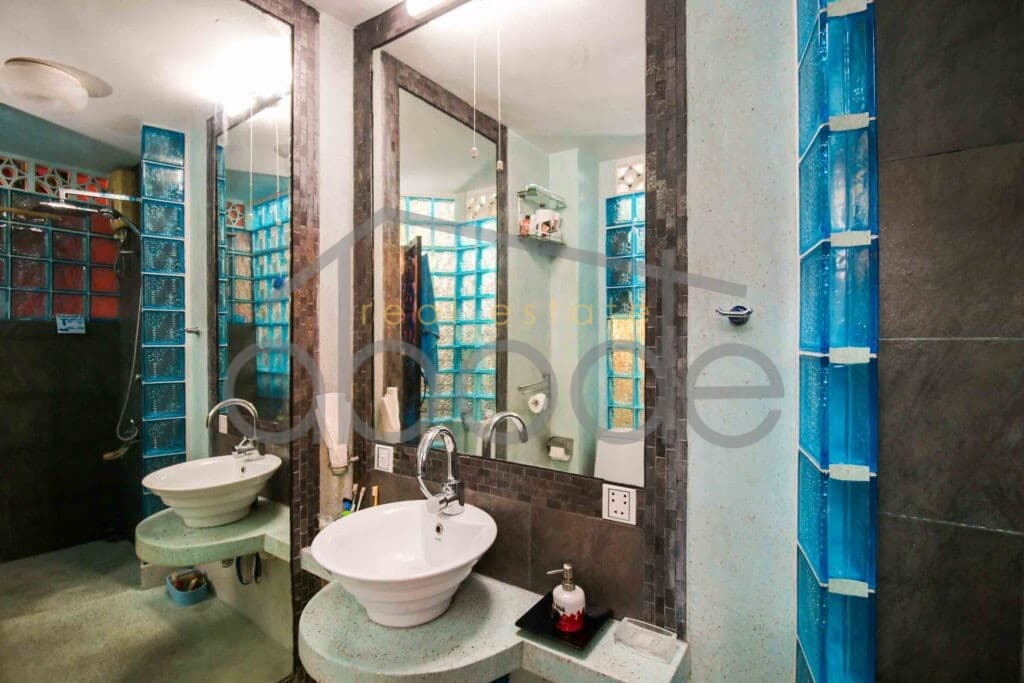 1 bedroom colonial style apartment for rent Daun Penh