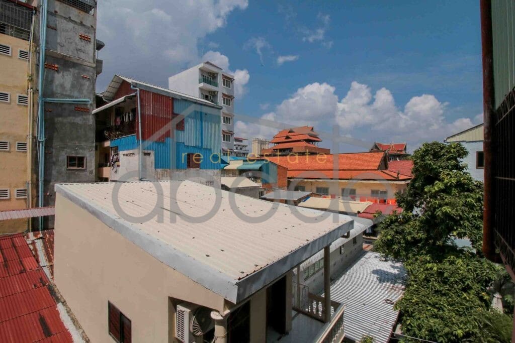 1 bedroom duplex apartment for rent Daun Penh