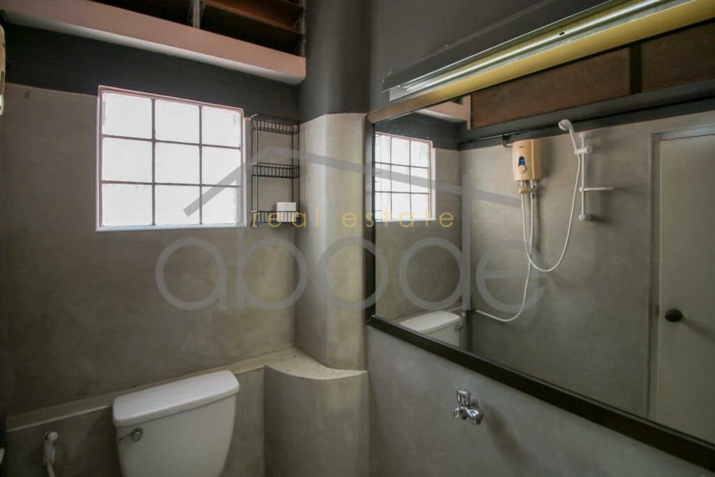 1 bedroom duplex apartment for rent Daun Penh