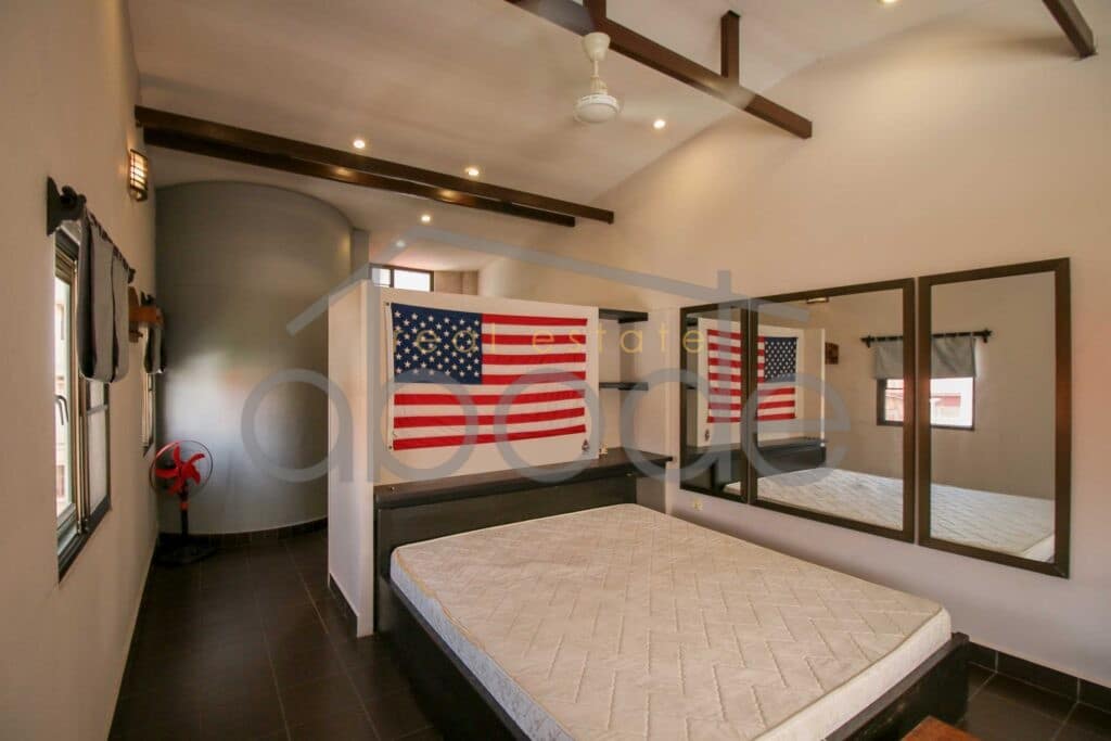 1 bedroom duplex apartment for rent Daun Penh