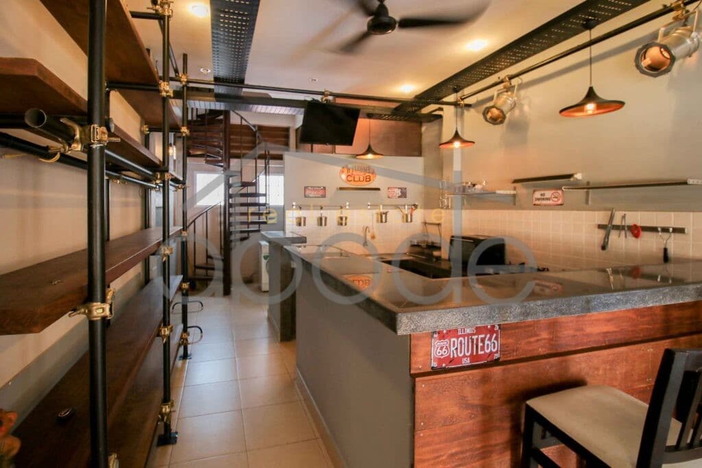 1 bedroom duplex apartment for rent Daun Penh