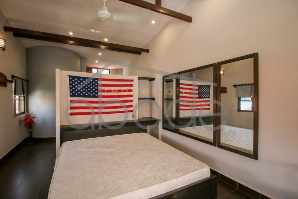 1 bedroom duplex apartment for rent Daun Penh