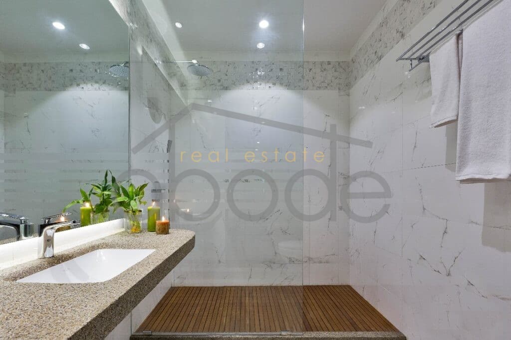 2-bedroom apartment for rent Daun Penh central Phnom Penh