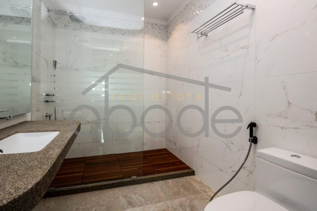 2-bedroom apartment for rent Daun Penh central Phnom Penh