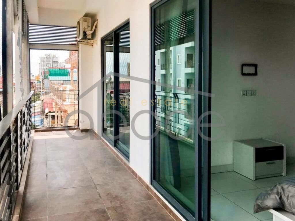 2 bedroom apartment for rent Russian Market