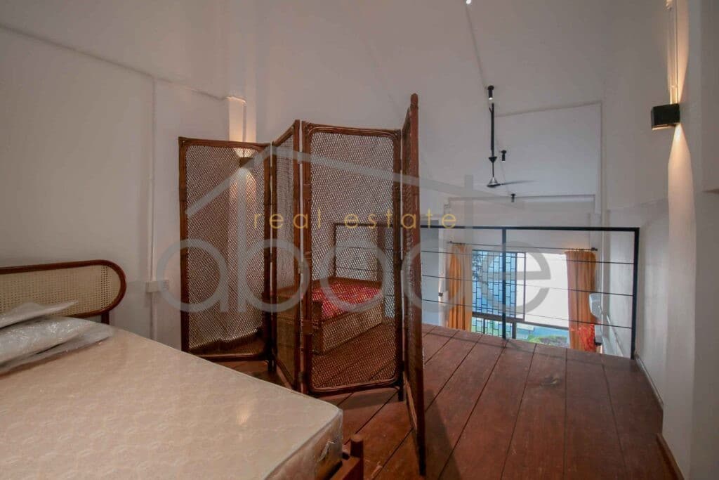 2 colonial apartment for rent Riverside Daun Penh