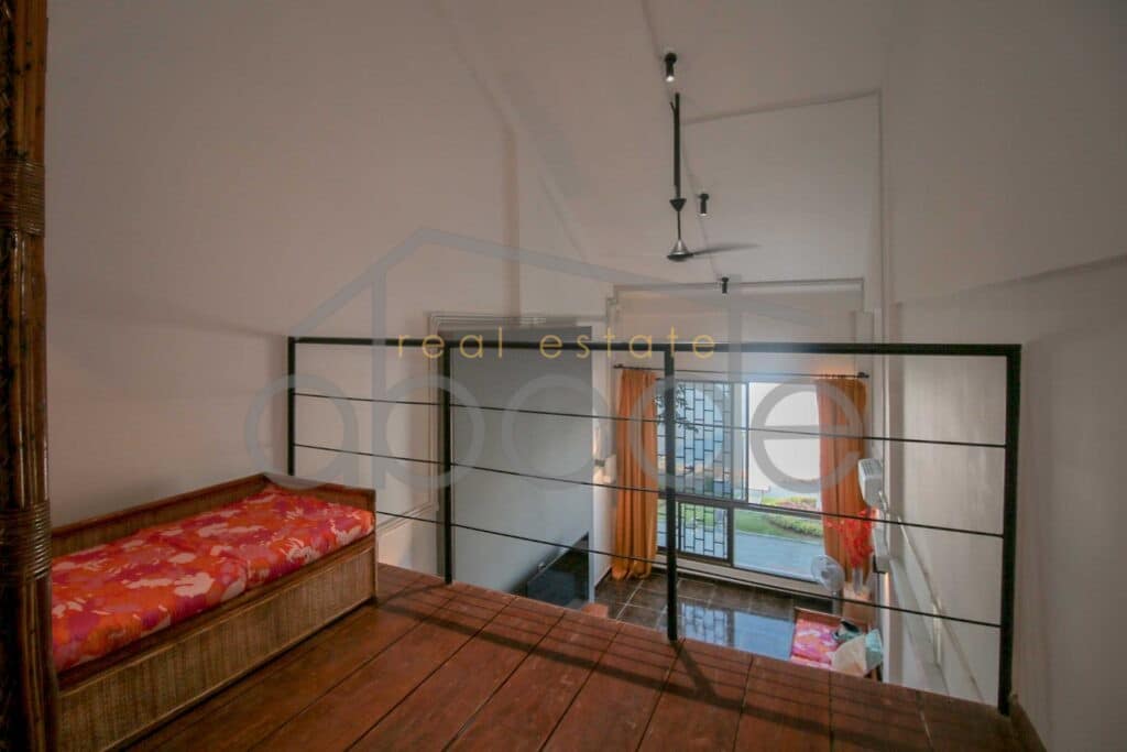 2 colonial apartment for rent Riverside Daun Penh