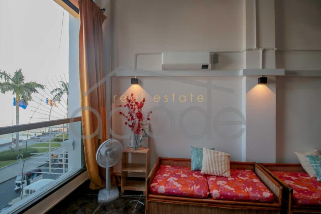 2 colonial apartment for rent Riverside Daun Penh