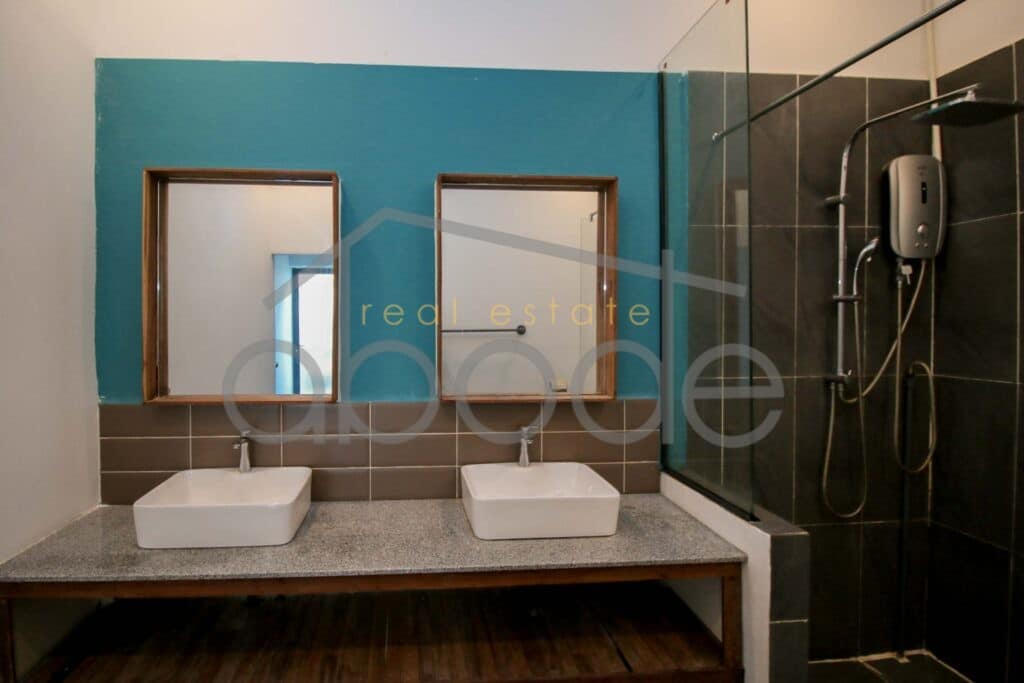 3 bedroom apartment for rent Central Market
