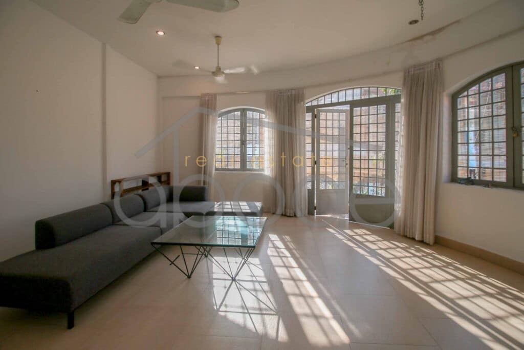 3 bedroom apartment for rent central phnom penh