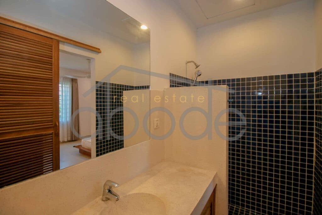 3 bedroom apartment for rent central phnom penh