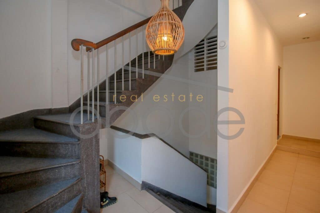 3 bedroom apartment for rent central phnom penh