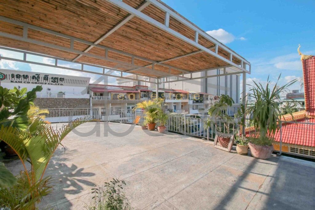 3 bedroom apartment for rent central phnom penh