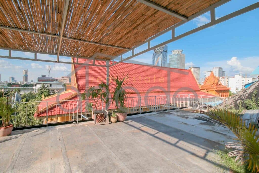 3 bedroom apartment for rent central phnom penh