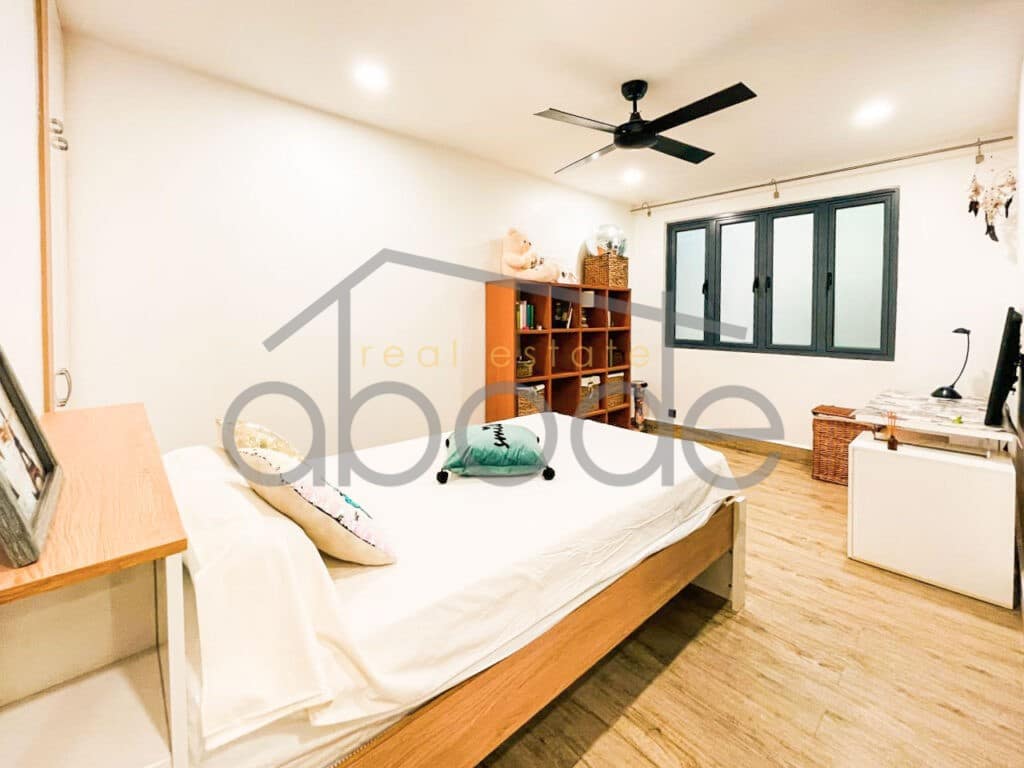 3 bedroom apartment for sale Central Market (1)