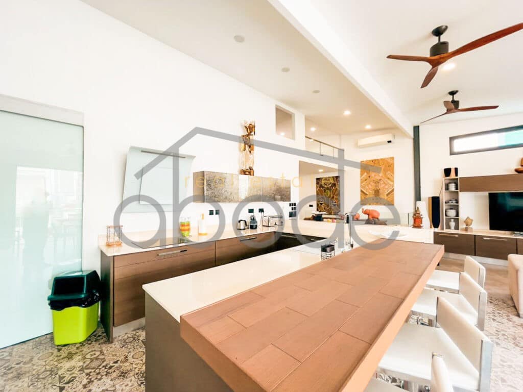 3 bedroom apartment for sale Central Market (1)