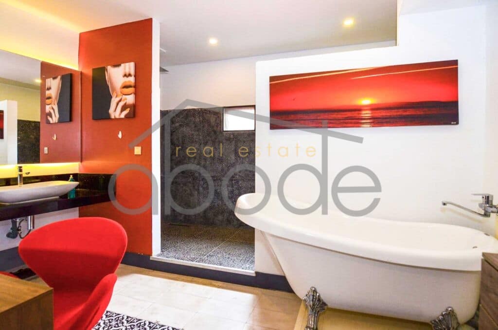 3 bedroom duplex near BKK 1 Prampi Makara