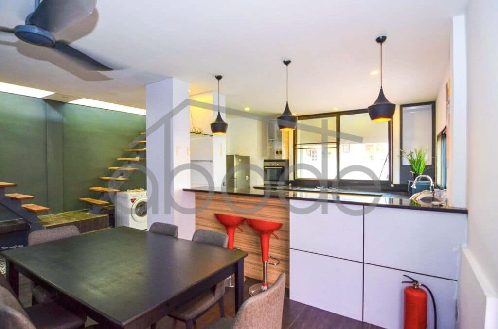 3 bedroom duplex near BKK 1 Prampi Makara