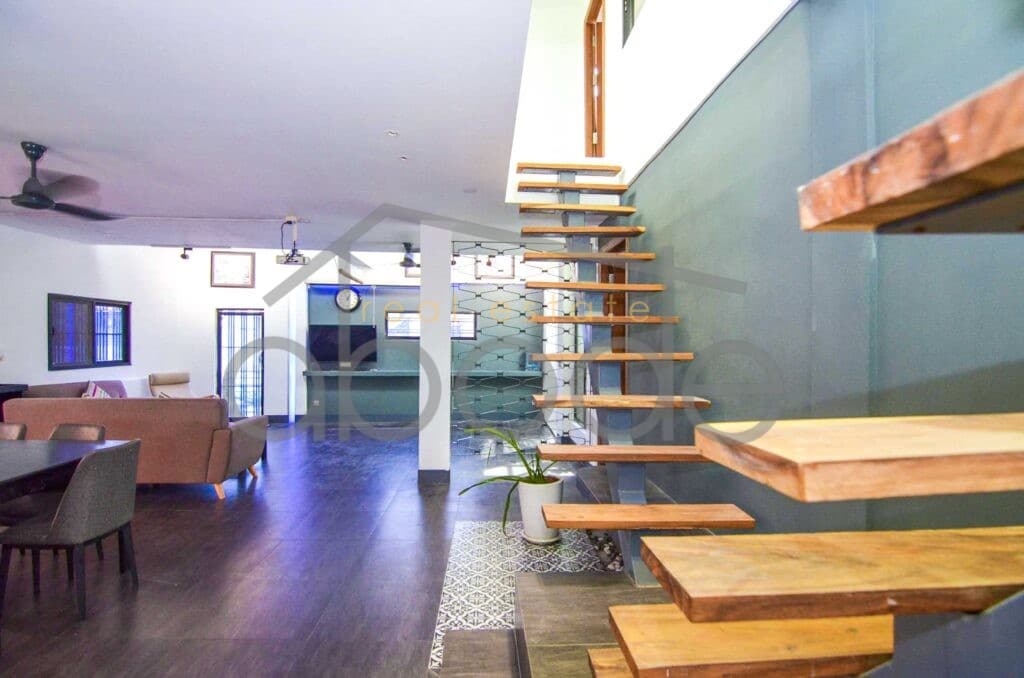 3 bedroom duplex near BKK 1 Prampi Makara