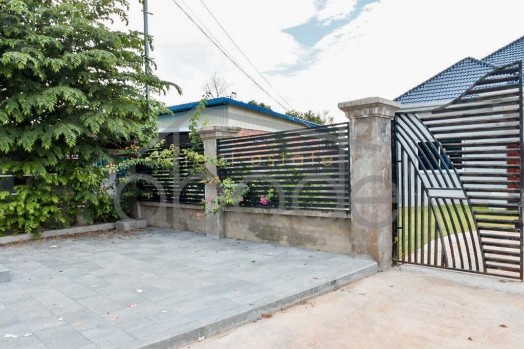 3 bedroom villa for sale Pailin Cambodia
