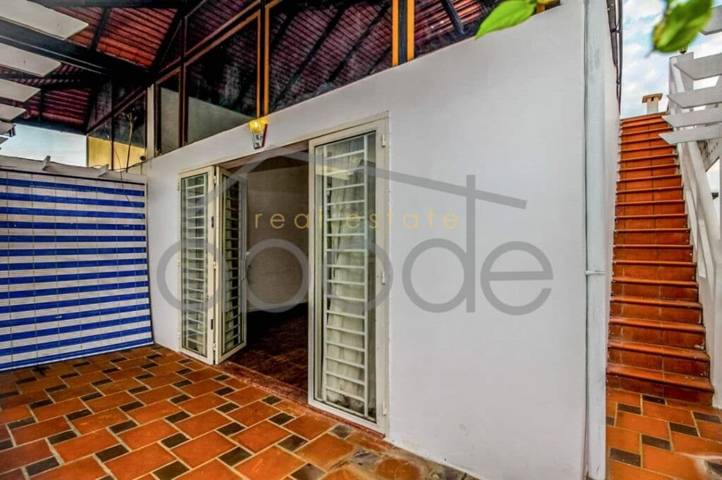 Large 2 bedroom apartment roof terrace for sale Daun Penh