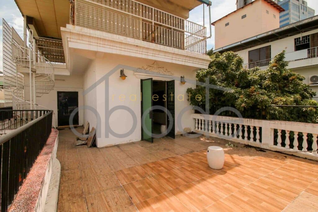 Large villa for rent Boeung Reang central Phnom Penh